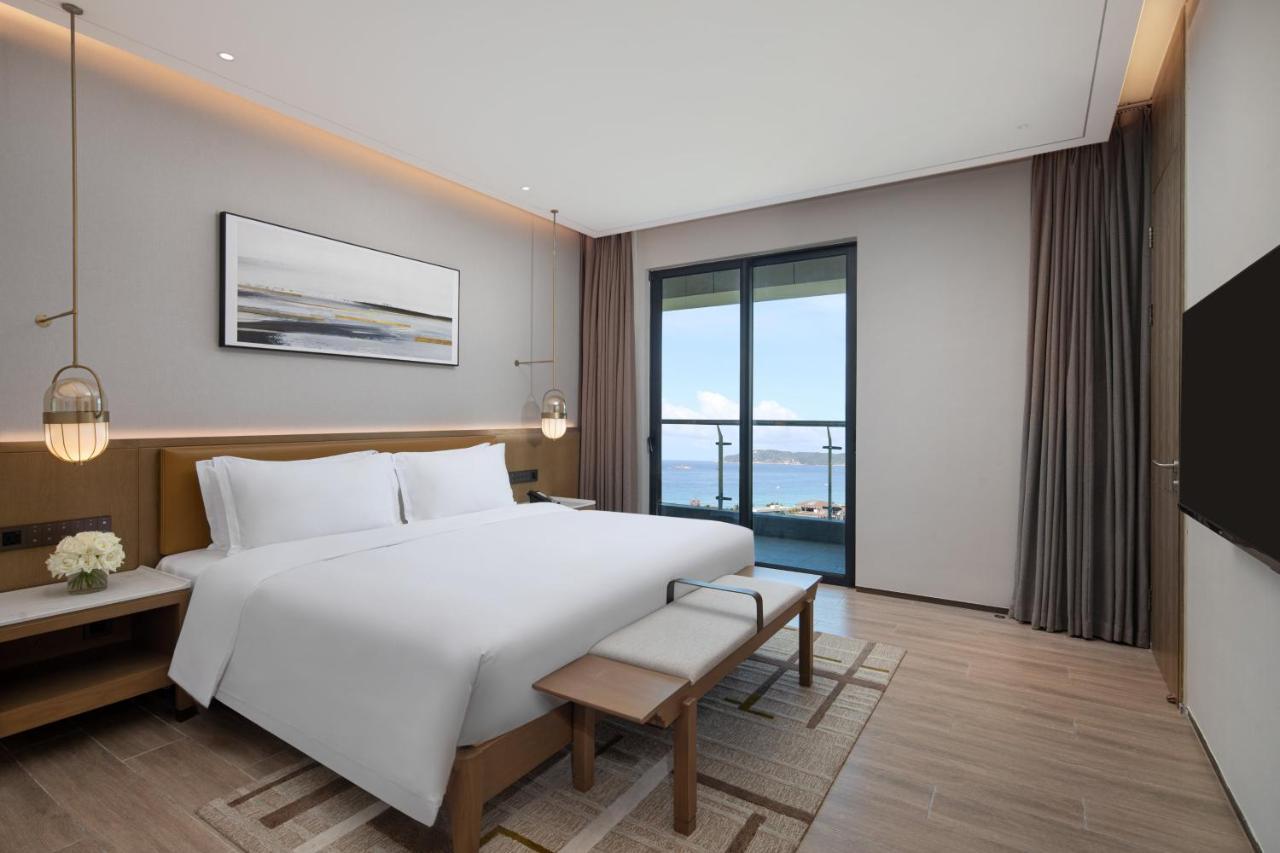 Holiday Inn & Suites Sanya Yalong Bay Exterior photo