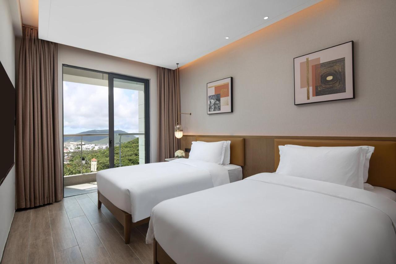 Holiday Inn & Suites Sanya Yalong Bay Exterior photo