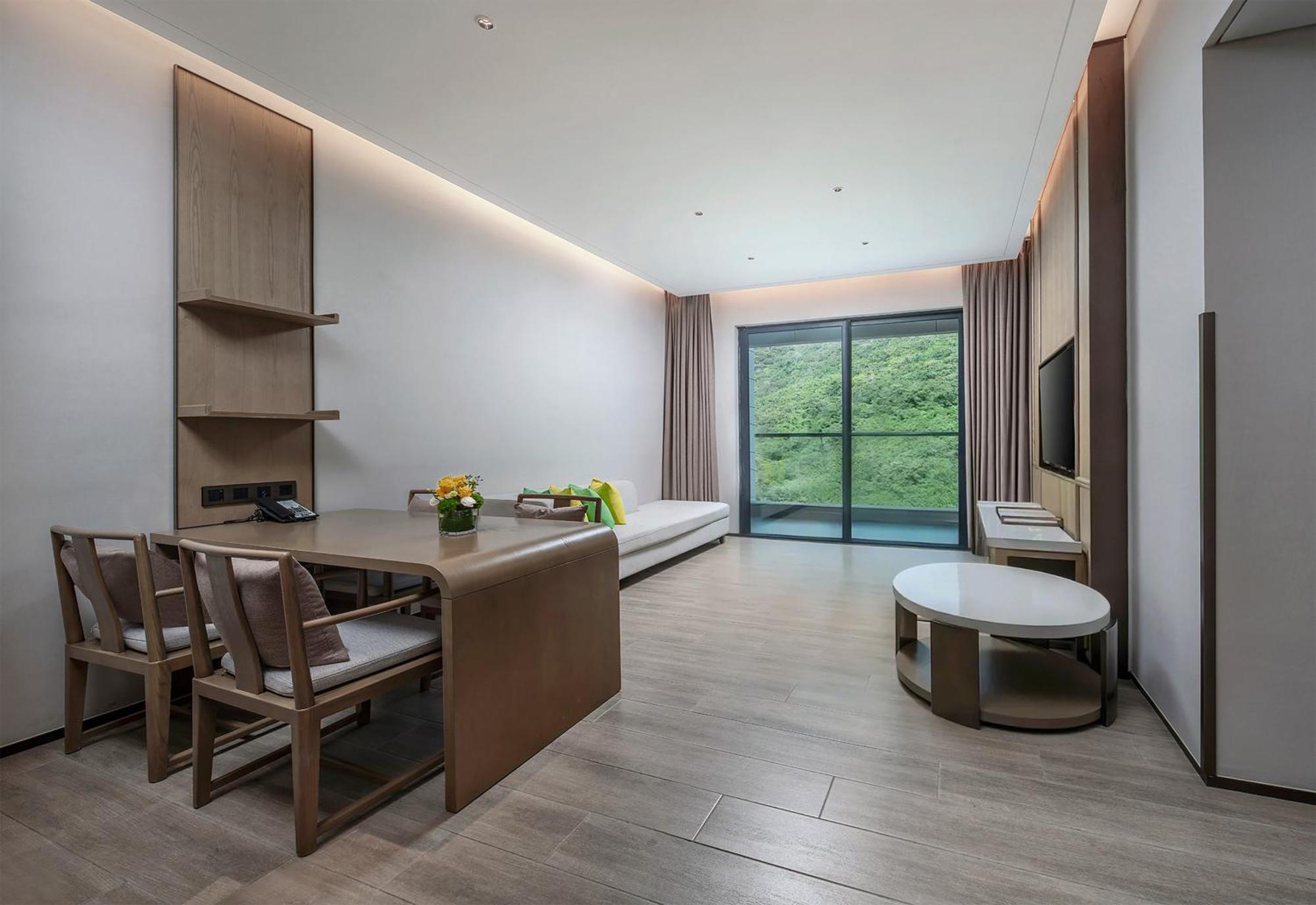 Holiday Inn & Suites Sanya Yalong Bay Exterior photo